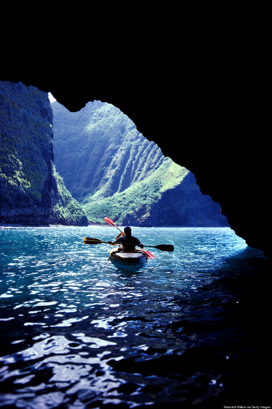 Hawaii, Kauai, NaPali Coast, Couple kayaking